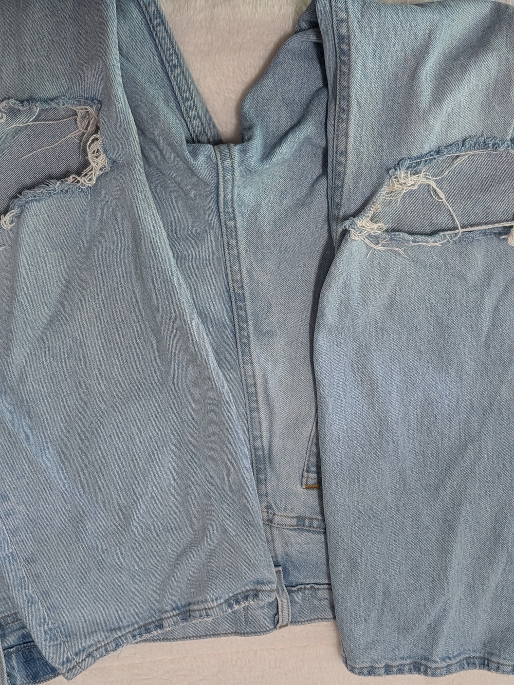 20/35 R Curve Love Abercrombie & Fitch Light Blue Straight Leg Jeans Distressed - Picture 5 of 5